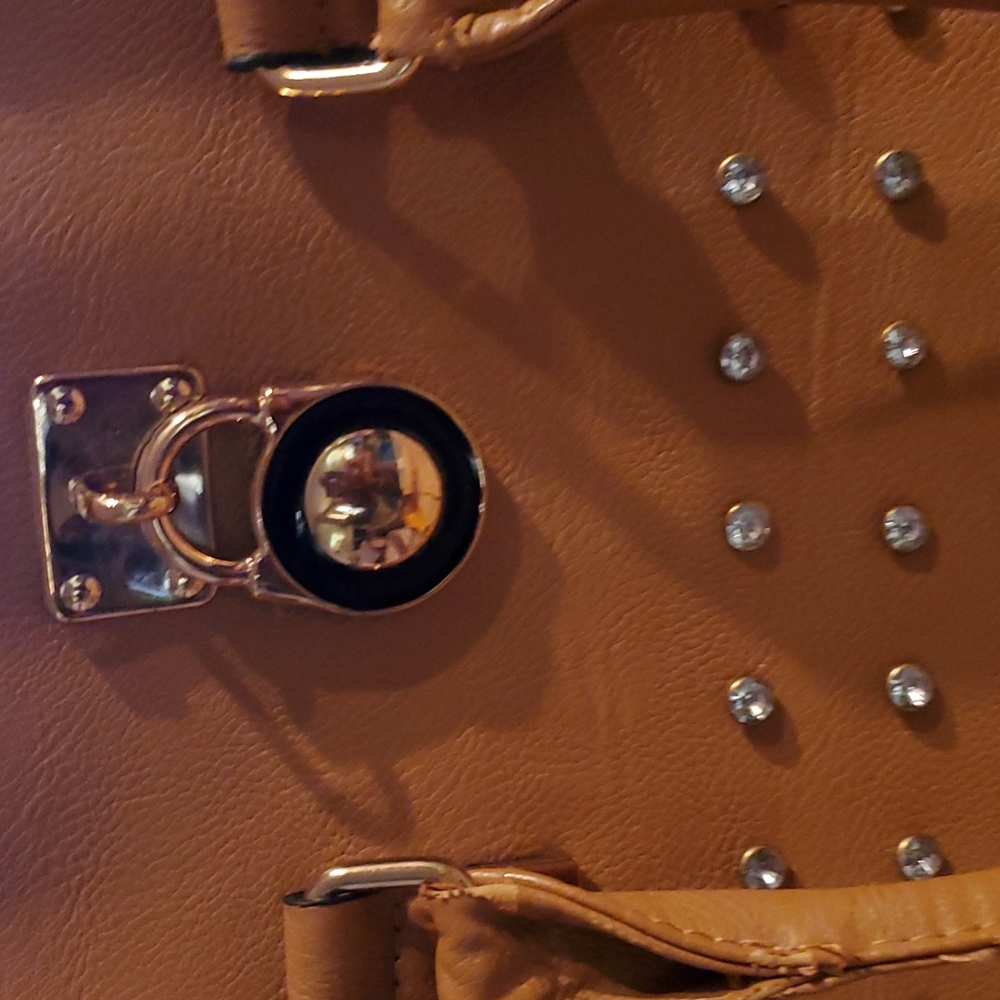 Purse - Picture 2 of 10